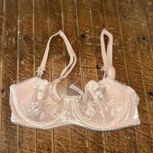 Victoria’s Secret 32C nude velvet no padding Dream Angels push-up bra